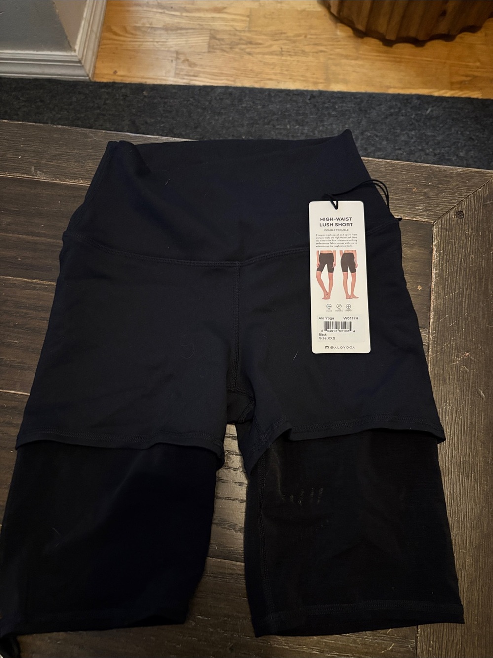 ALO Yoga Black High-Rise Legging shorts with Tag - Picture 2 of 12